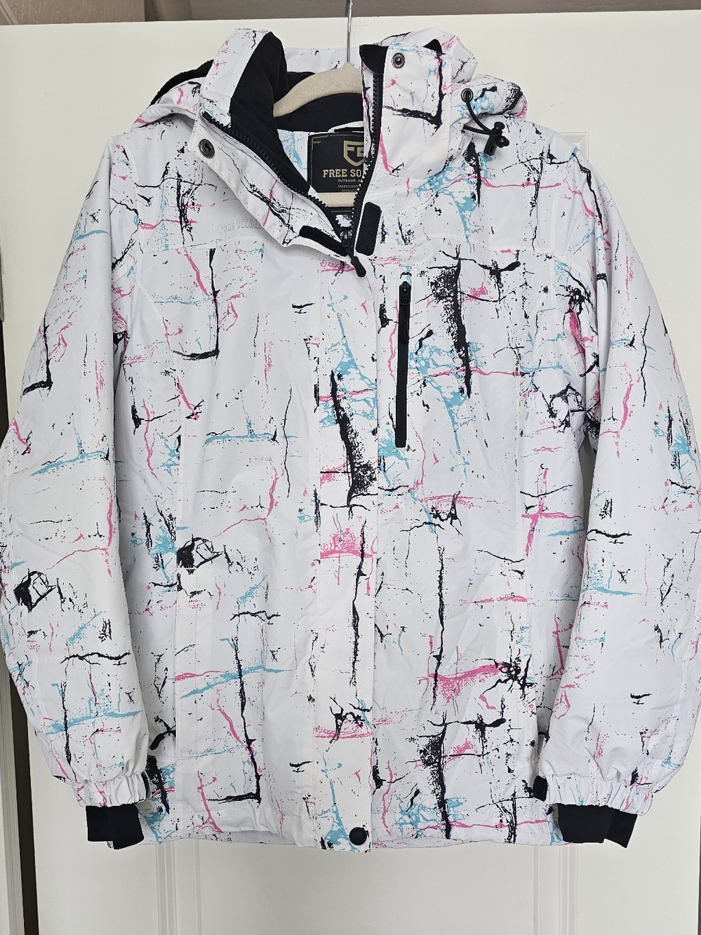 Free Soldier Ski Jacket M White Splatter Hooded Snowboard Winter Coat